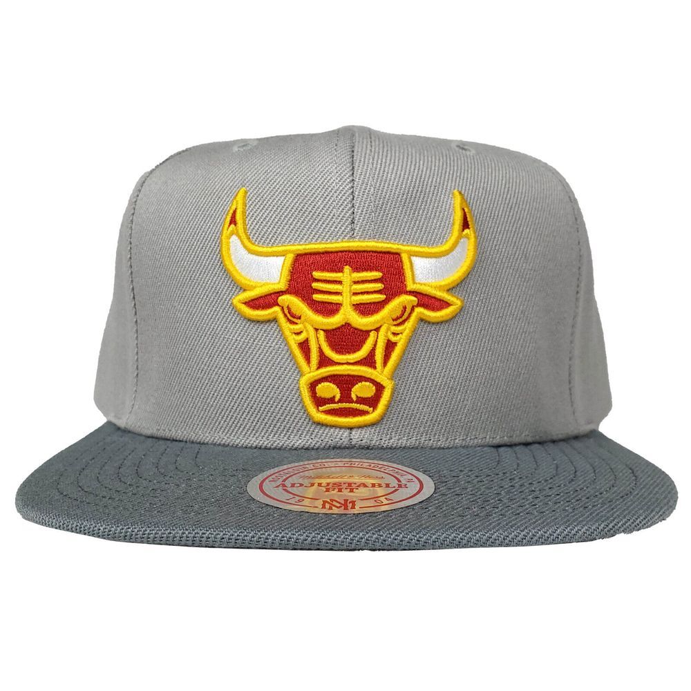 Chicago Bulls Mitchell & Ness NBA Snapback Hat Cap Red Yellow 3D Logo Gray NWT - Picture 1 of 9